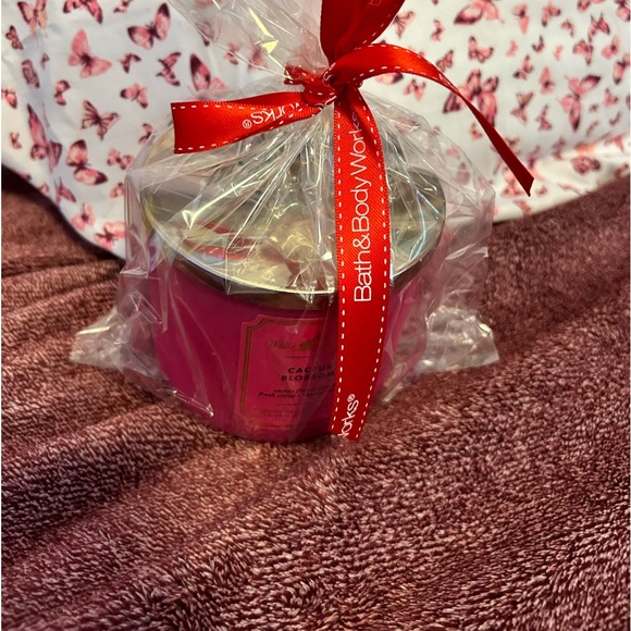 Brand new BW Candle Cactus Blossom - Picture 5 of 6